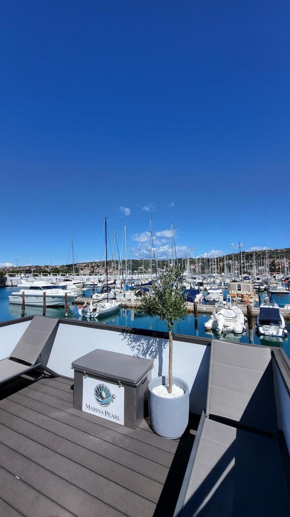 Floating House - Marina Pearl Appartement Portorož Buitenkant foto