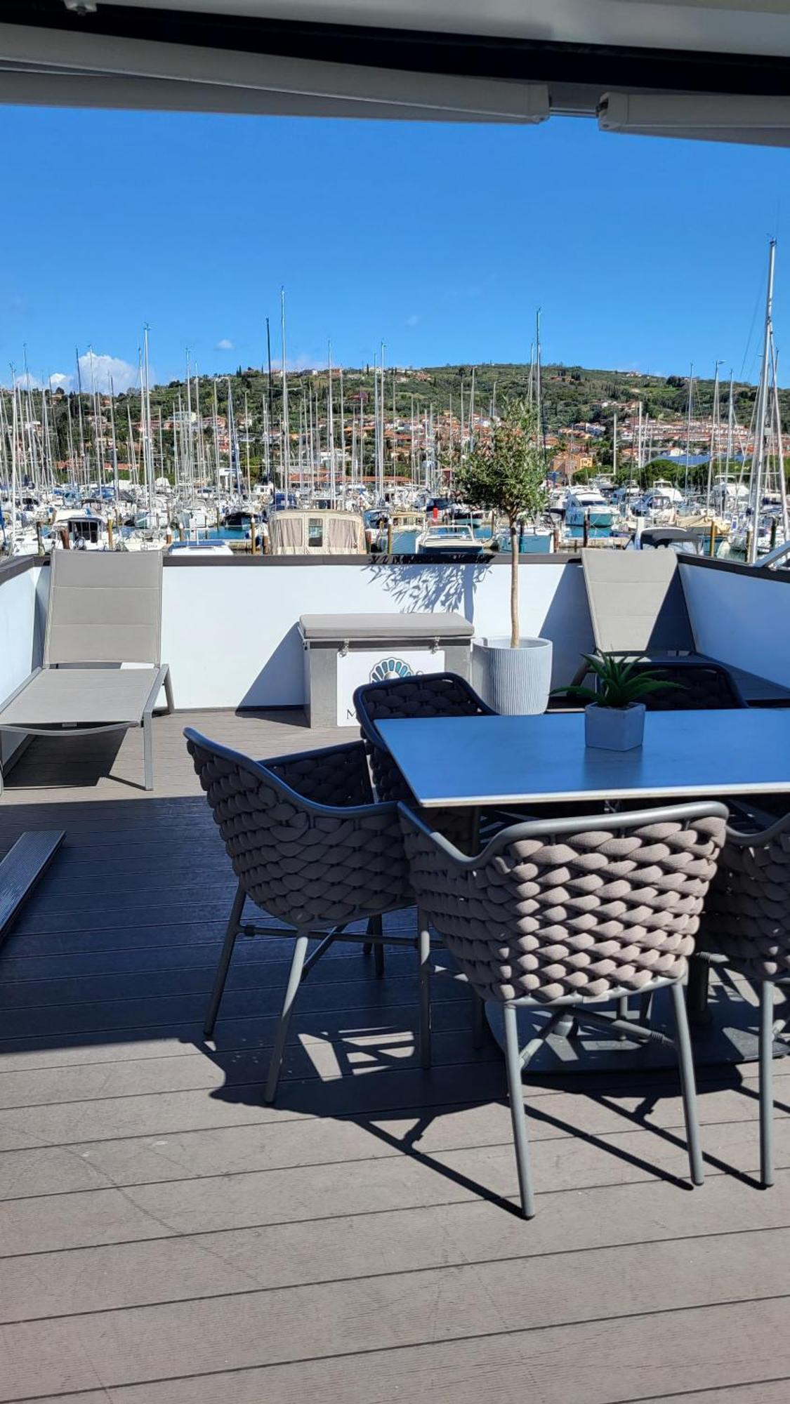 Floating House - Marina Pearl Appartement Portorož Buitenkant foto