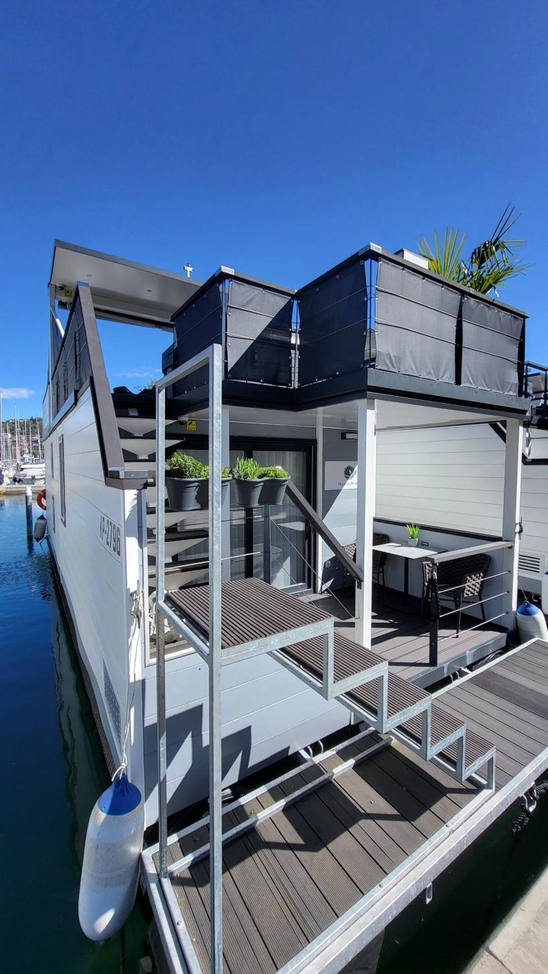 Floating House - Marina Pearl Appartement Portorož Buitenkant foto