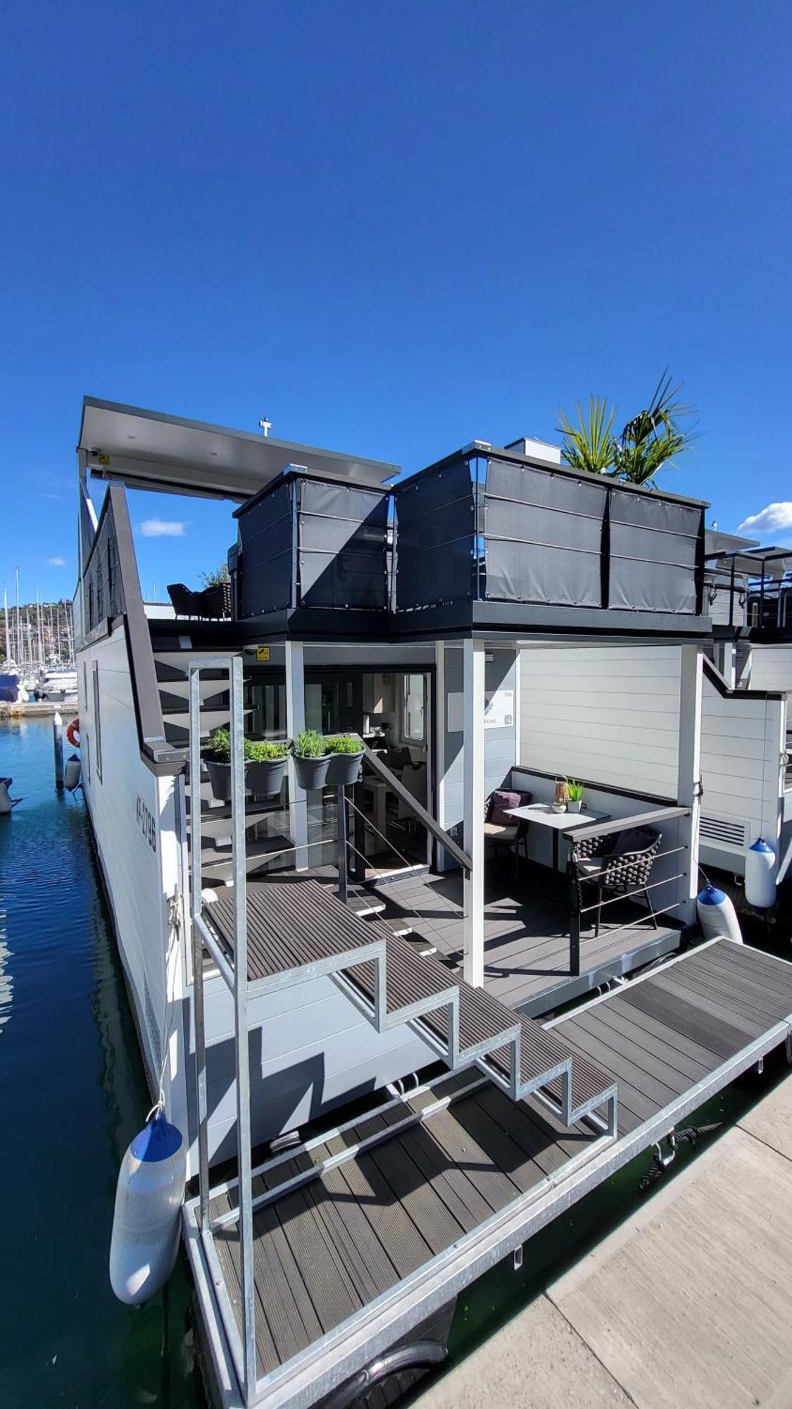 Floating House - Marina Pearl Appartement Portorož Buitenkant foto